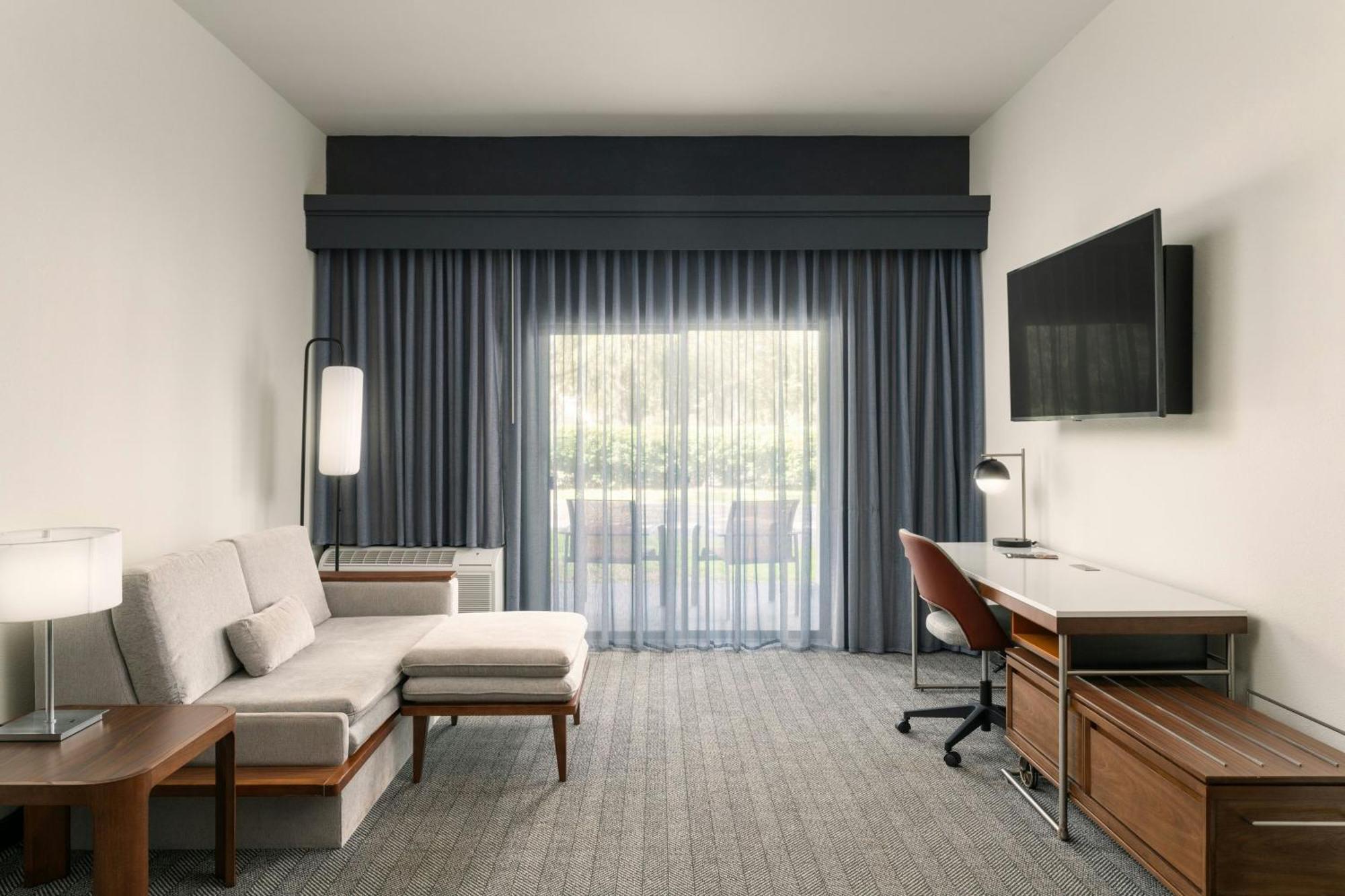 Courtyard By Marriott Gainesville Fl Экстерьер фото